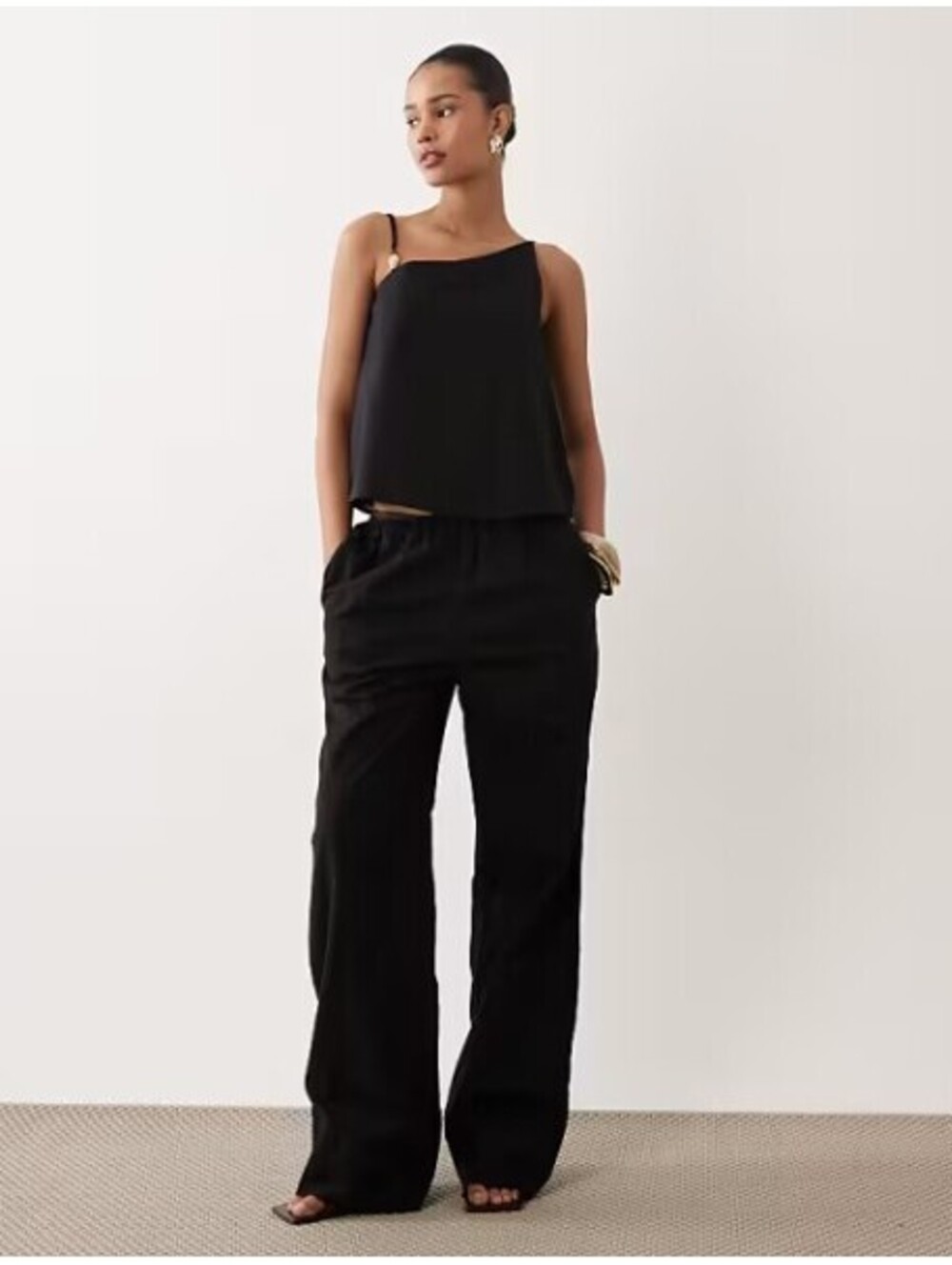 SNDYS Linen Pants in Black